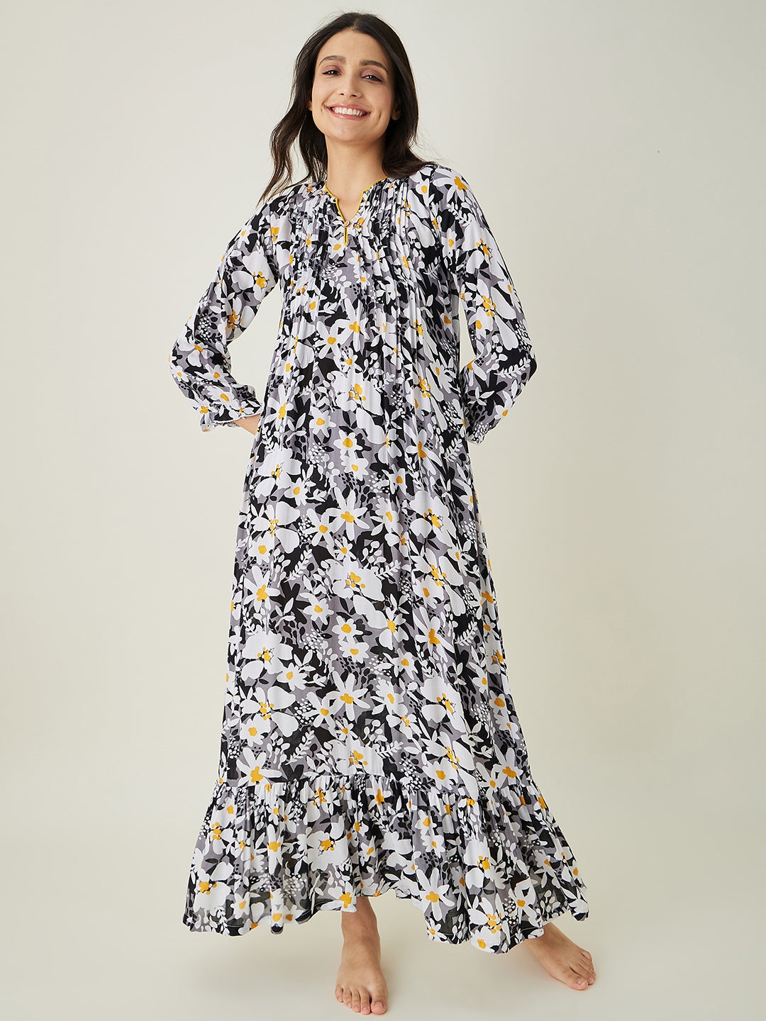 Women's Black and White Floral Printed Nightdress