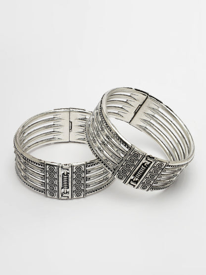 Women's Silver-Toned German Silver Oxidised Kada Bangle