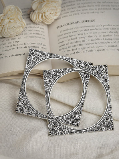 Women's Set Of 2 Silver-Toned Oxidized Square Shaped Bangles