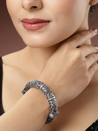 Women's Silver-Toned German Silver Oxidised Kada Bangle