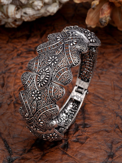 Women's Silver-Toned German Silver Oxidised Kada Bangle