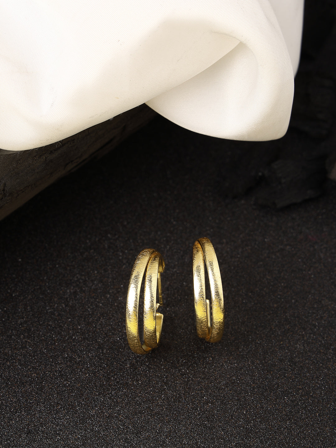 Women's Gold-plated Alloy Circular-Shaped Half Hoop Earrings