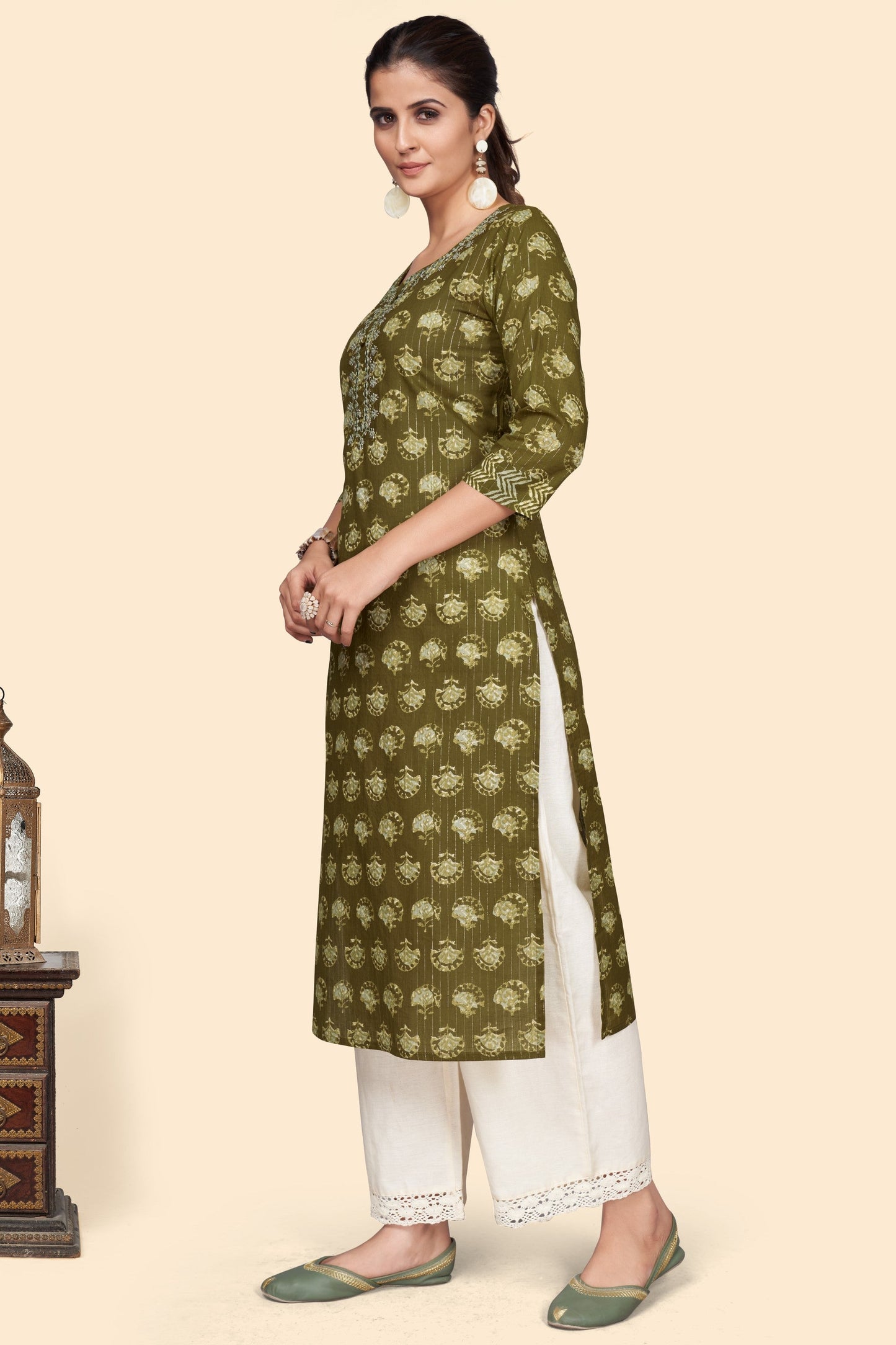 Women's Print & Embroidered Straight Cotton Mahendi Green Stitched Kurta
