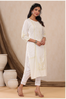 Women's Offwhite Rayon Printed Straight Kurta