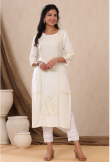 Women's Offwhite Rayon Printed Straight Kurta
