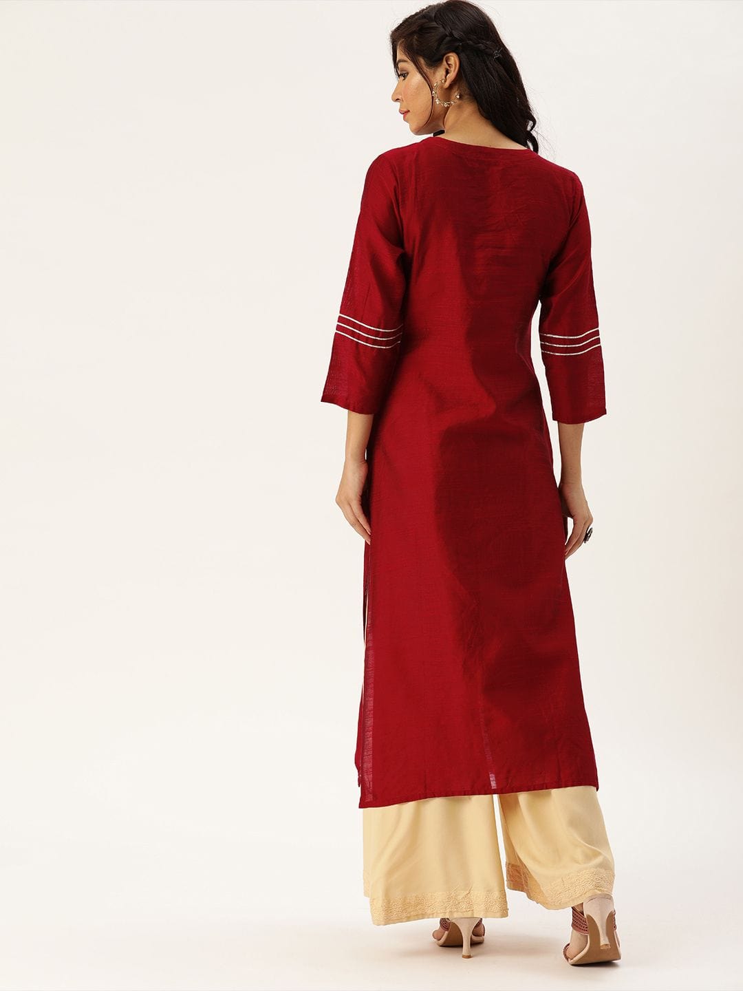 Women's Red & Silver-Toned Embroidered Straight Kurta
