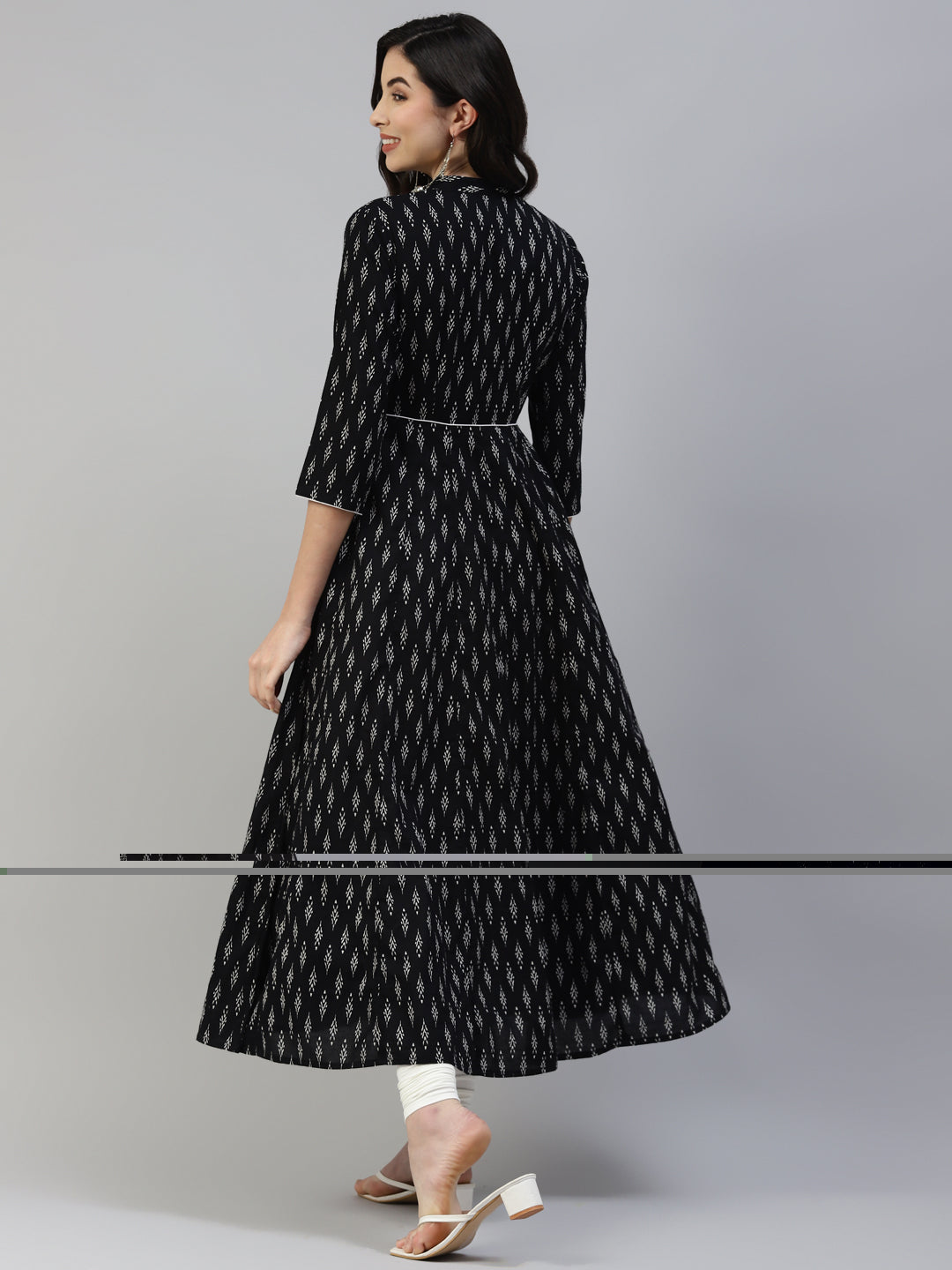 Color_Black