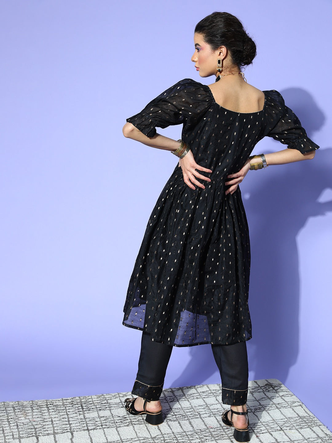 Color_Black