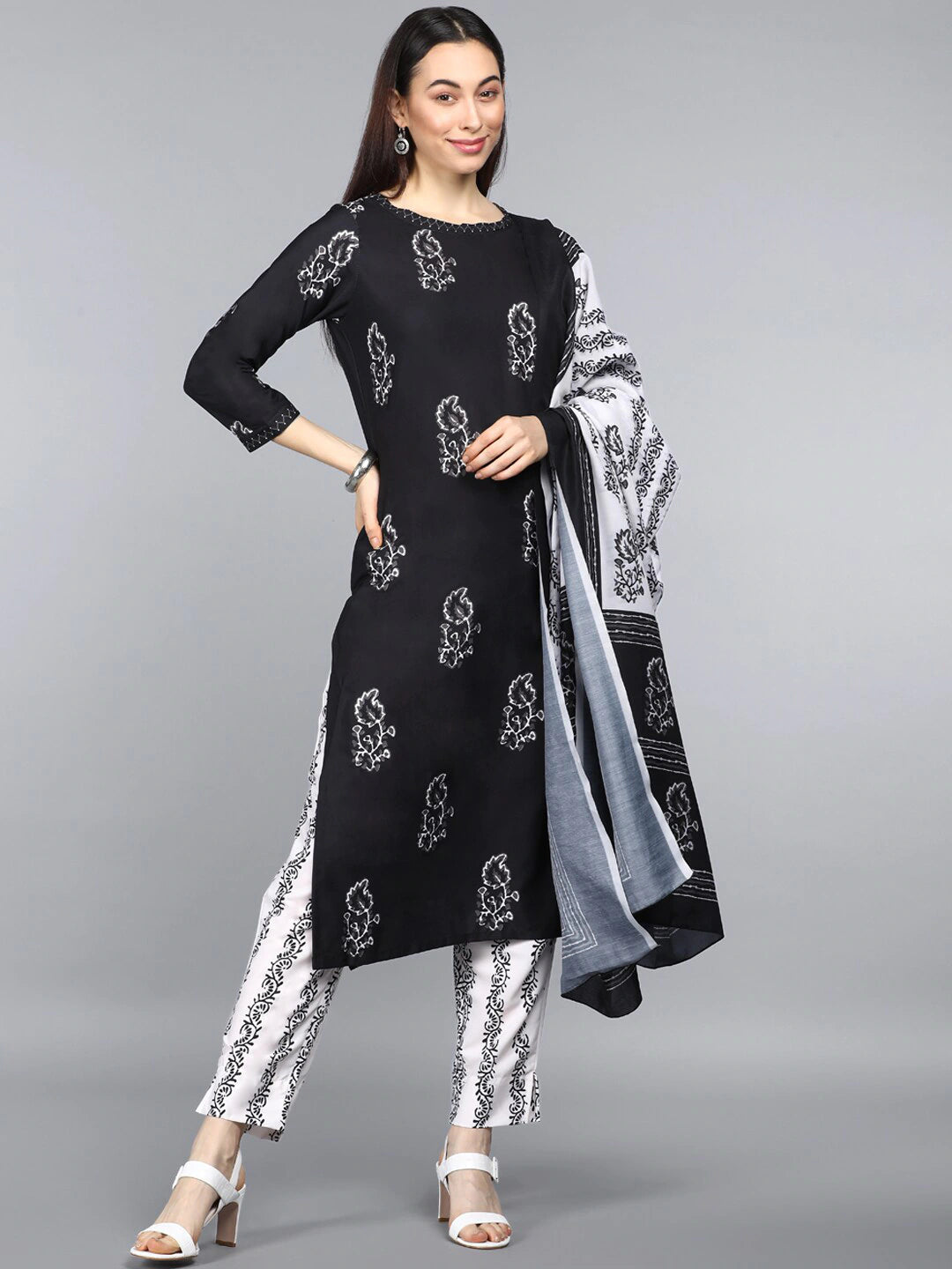 Color_Black