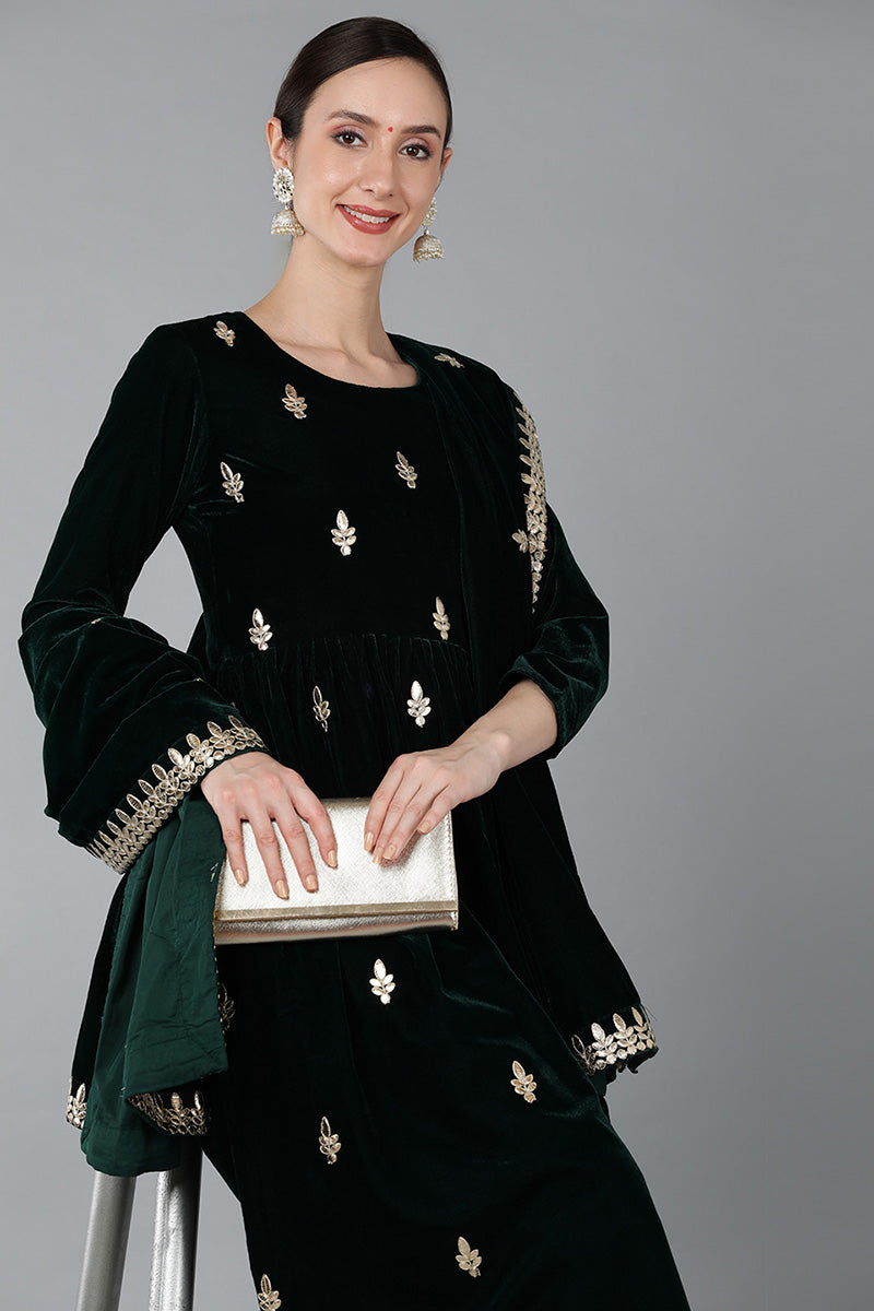 Women's Velvet Solid Kurta Pant With Dupatta