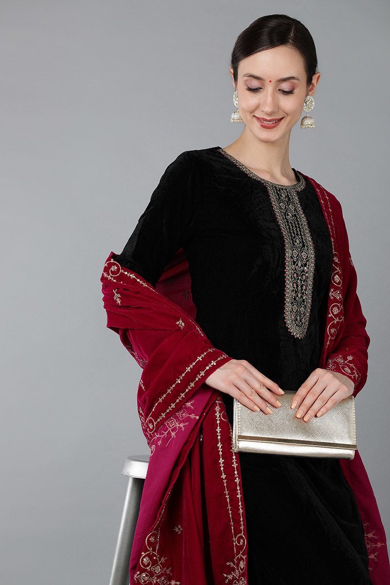 Women's Velvet Ethnic Solid Kurta Pant With Dupatta