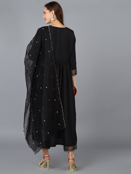 Color_Black