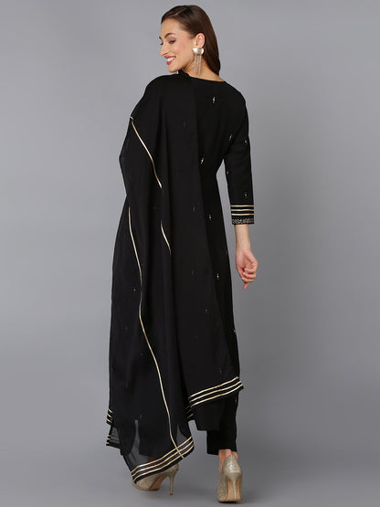 Color_Black