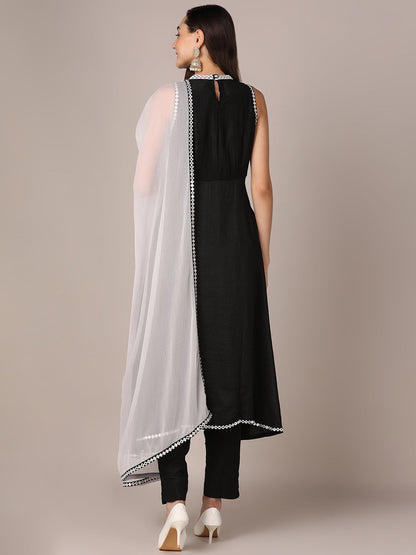 Color_Black