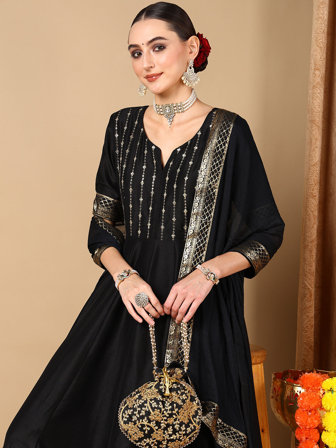 Color_Black