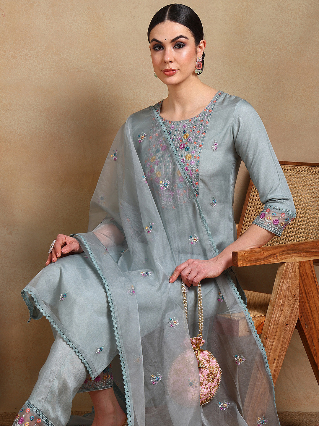 Color_Grey