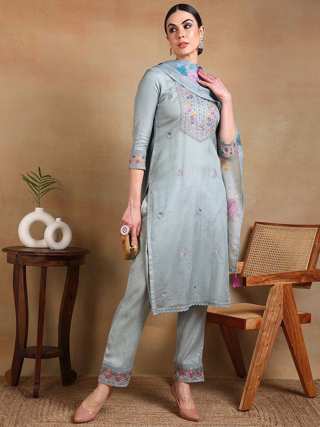 Color_Grey