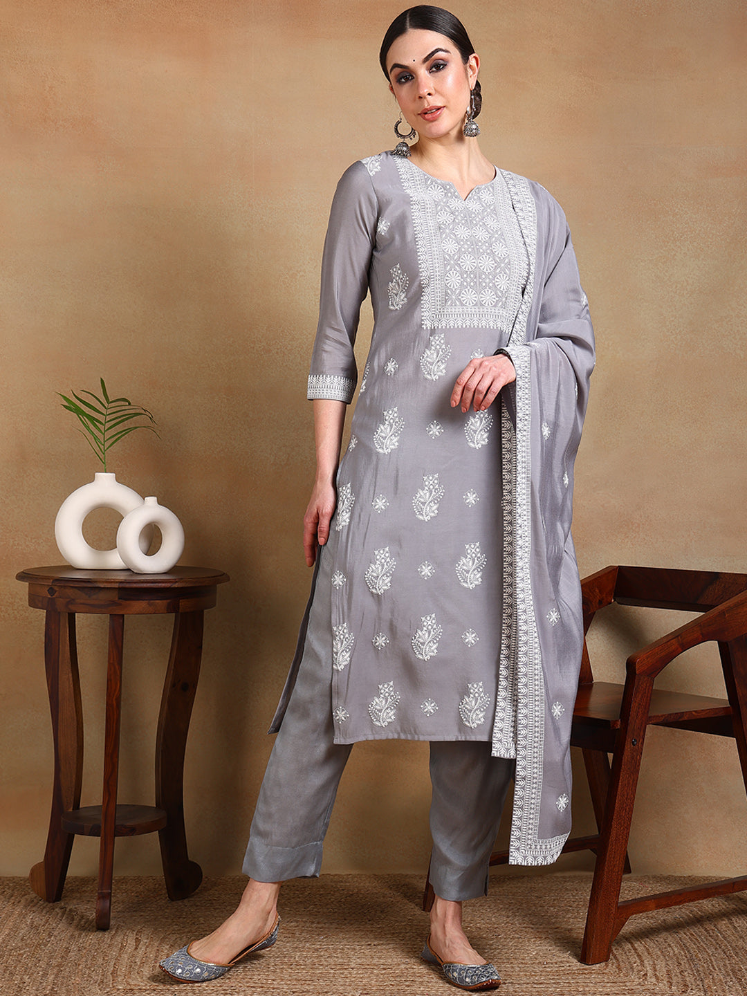 Color_Grey
