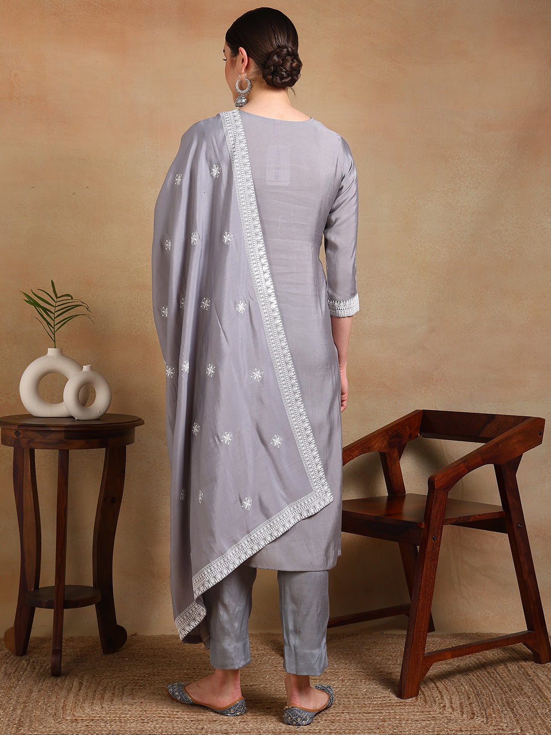 Color_Grey