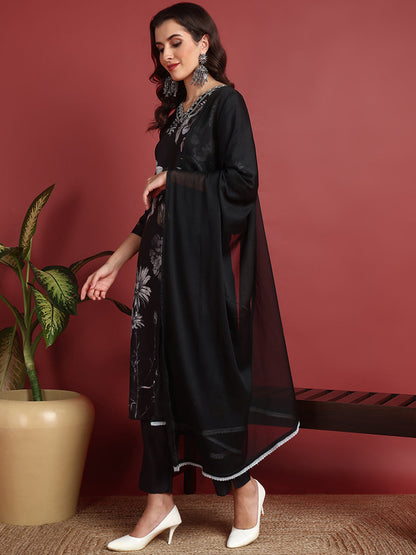 Color_Black