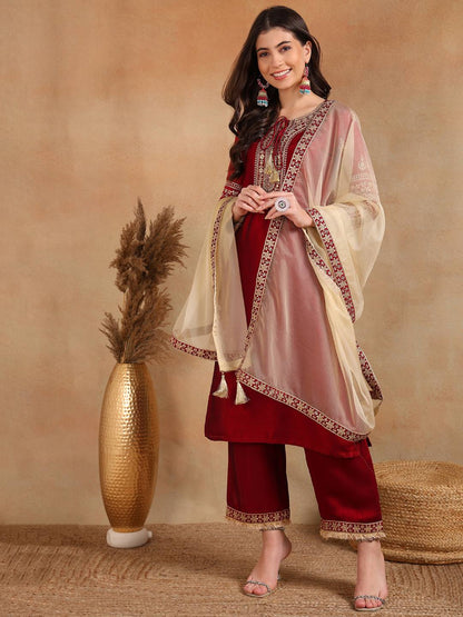 Color_Maroon