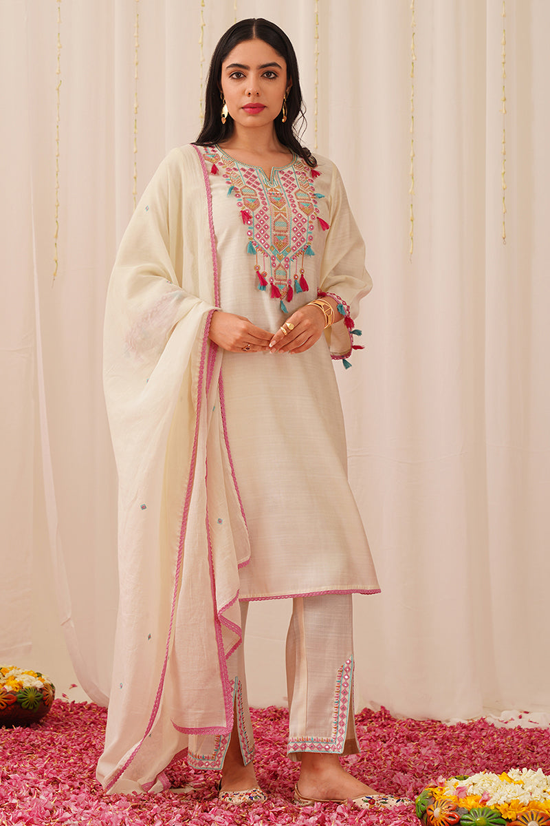 Women's Off White Viscose Rayon Solid Embroidered Straight Kurta Trouser With Dupatta