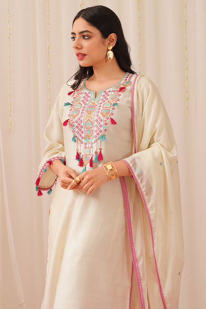 Women's Off White Viscose Rayon Solid Embroidered Straight Kurta Trouser With Dupatta
