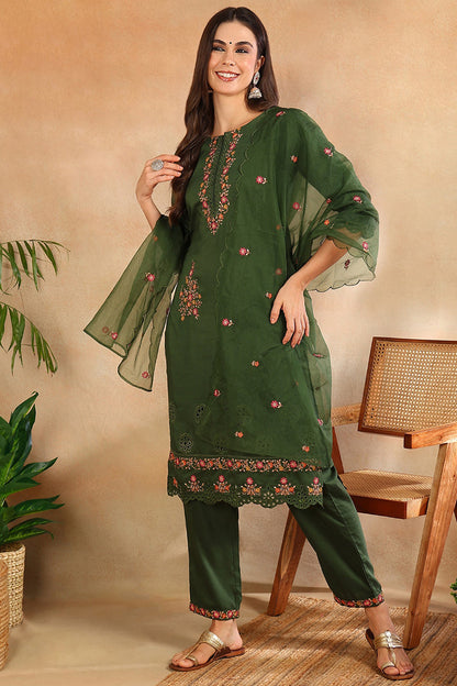 Women's Green Silk Blend Solid Embroidered Straight Kurta Trouser With Dupatta