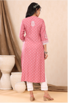 Women's Pink Rayon Printed Straight Kurta