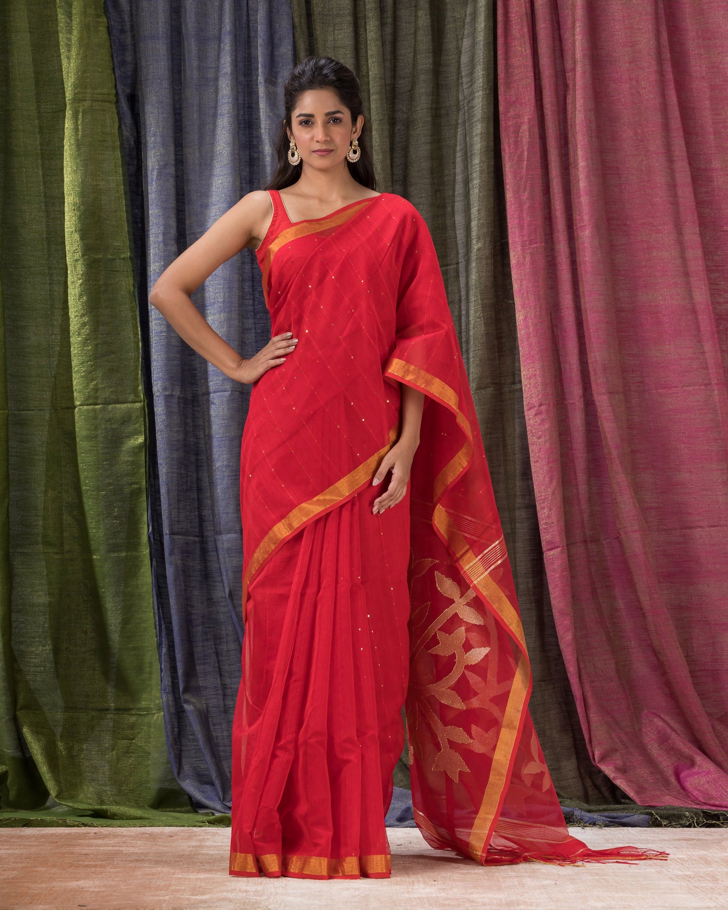 Women's Red Cotton Blend Handloom Jamdani Saree