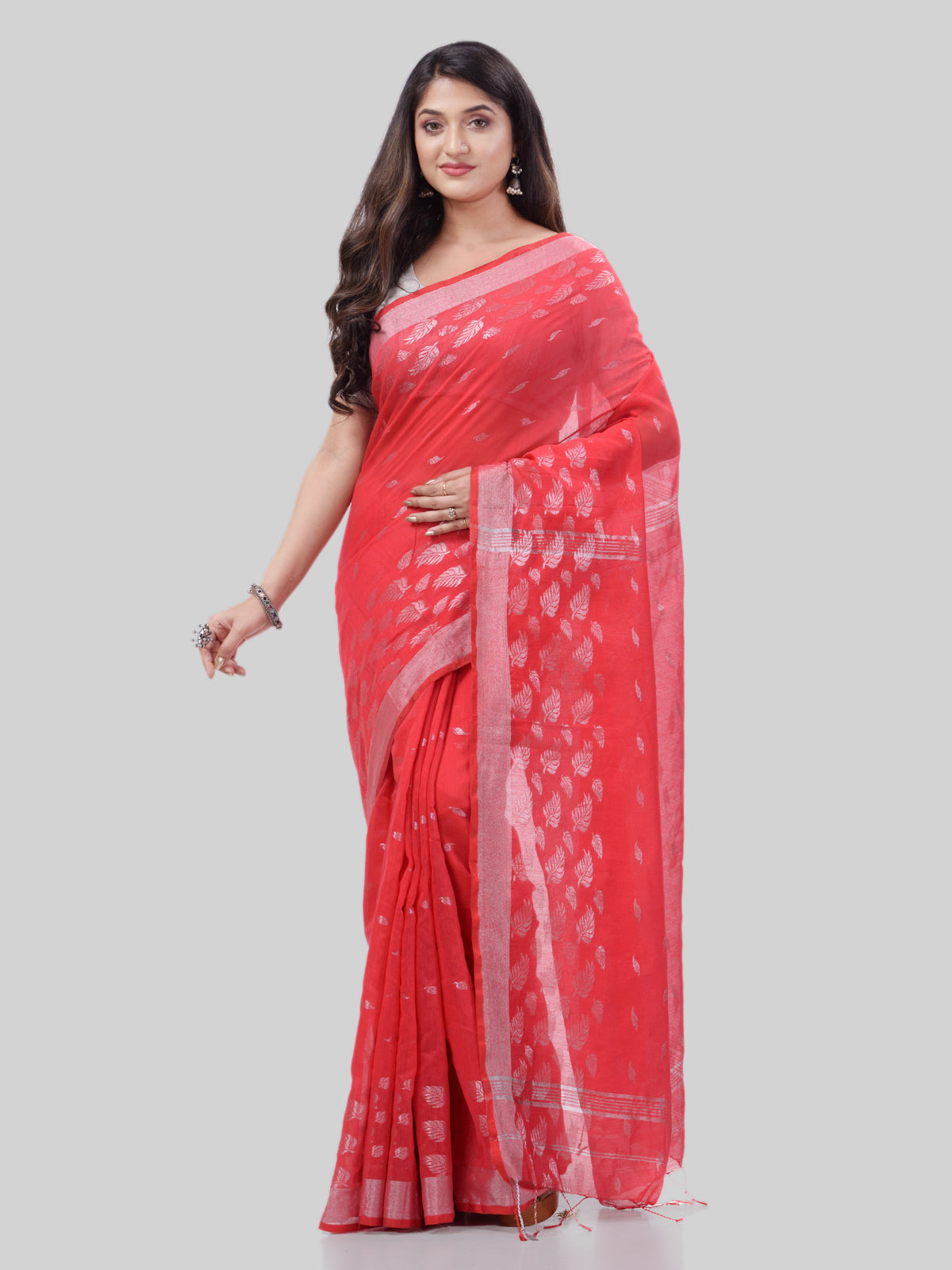 Women's Tant Cotton Silk Red Handloom Saree Flowting Leaves Work