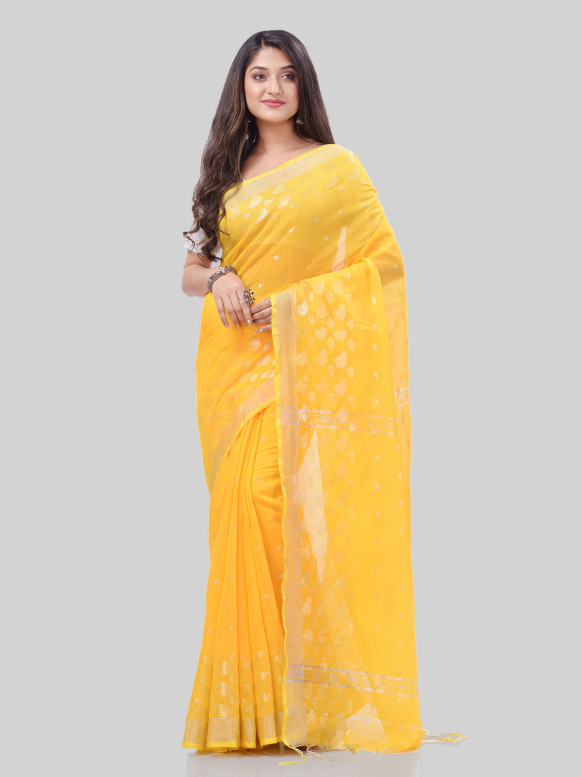 Women's Tant Cotton Silk Yellow Handloom Saree Flowting Leaves Work