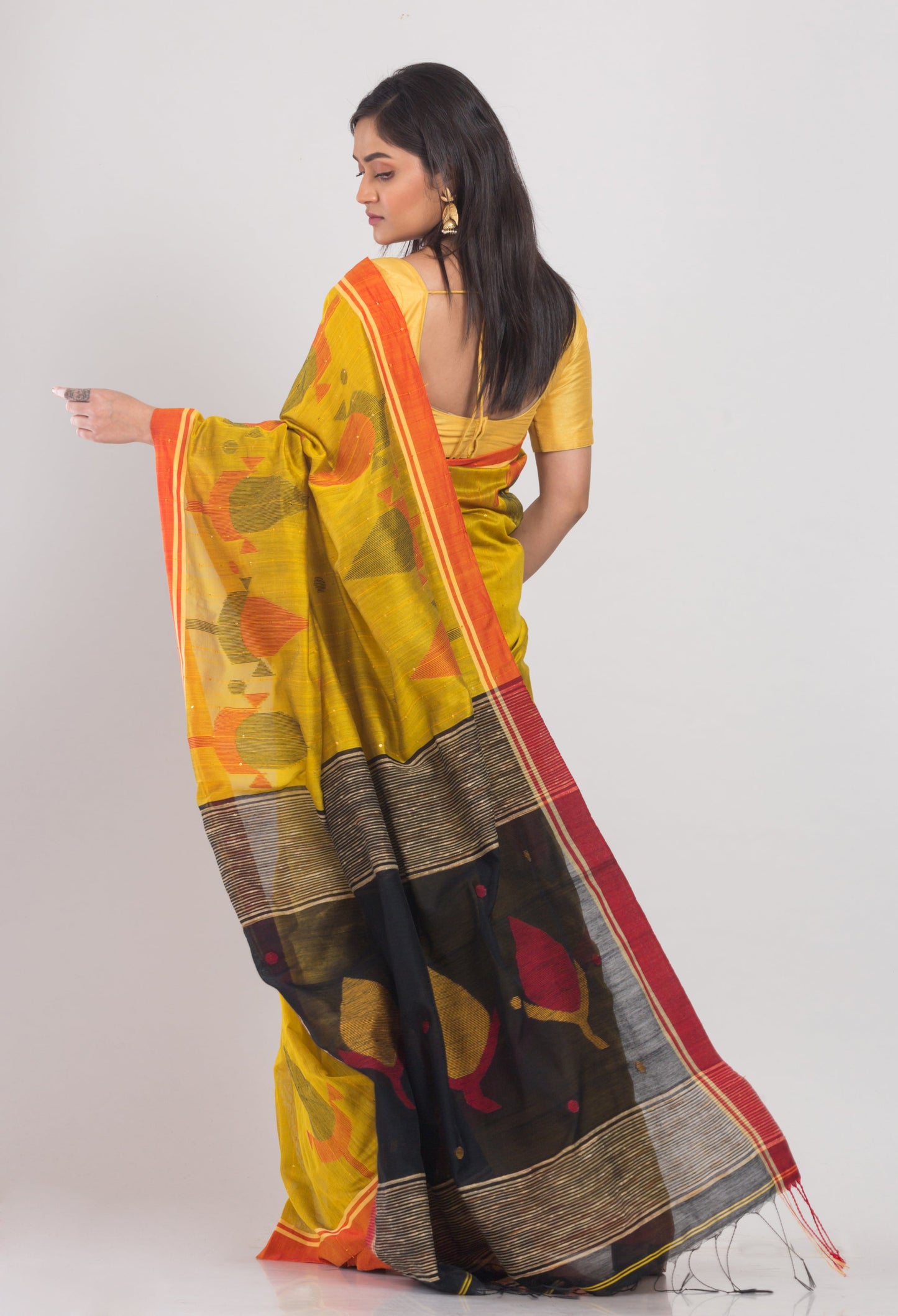 Women's Yellow Cotton Blend Handloom Jamdani Saree