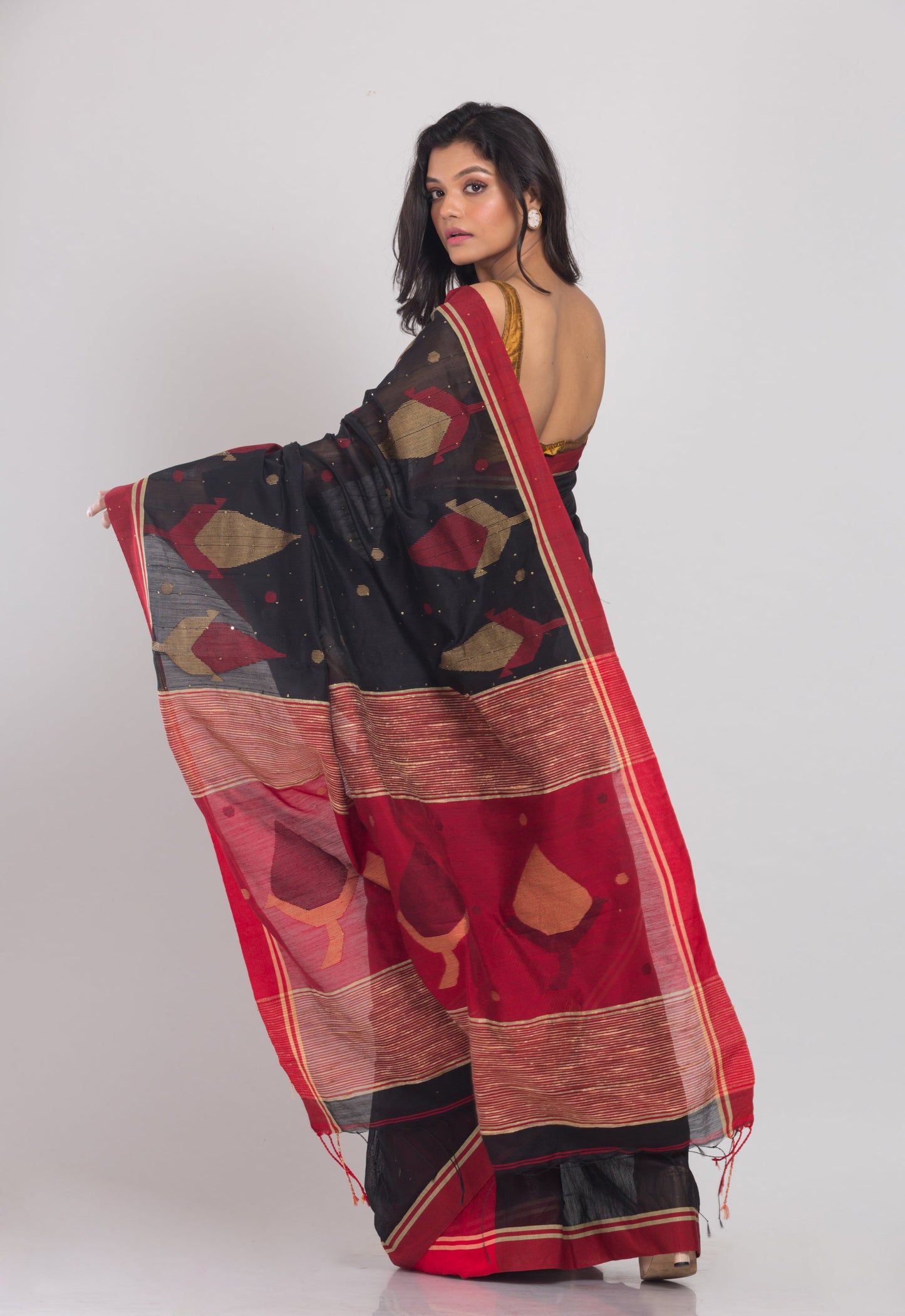 Women's Black Cotton Blend Handloom Jamdani Saree