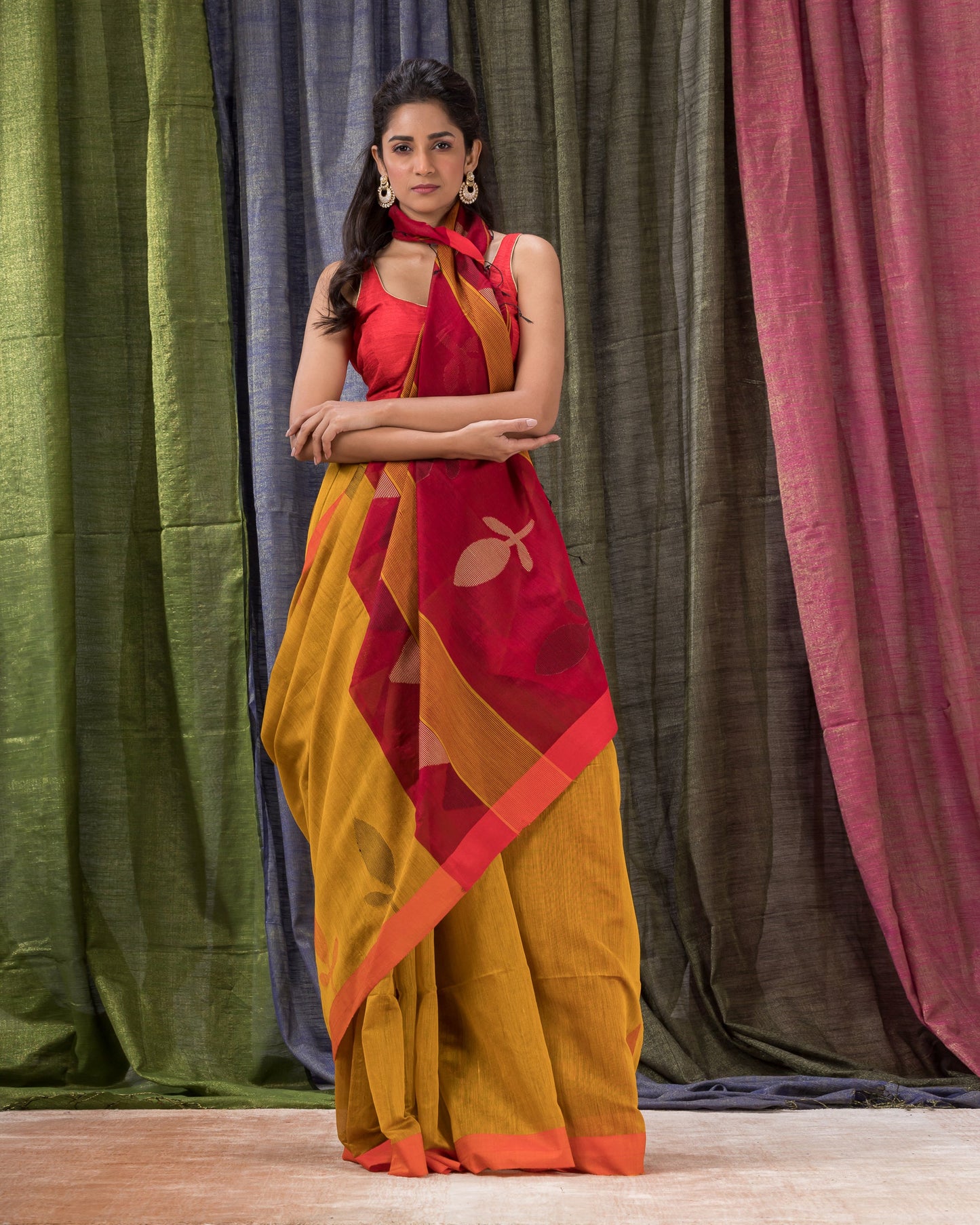 Women's Yellow Cotton Blend Handloom Jamdani Saree