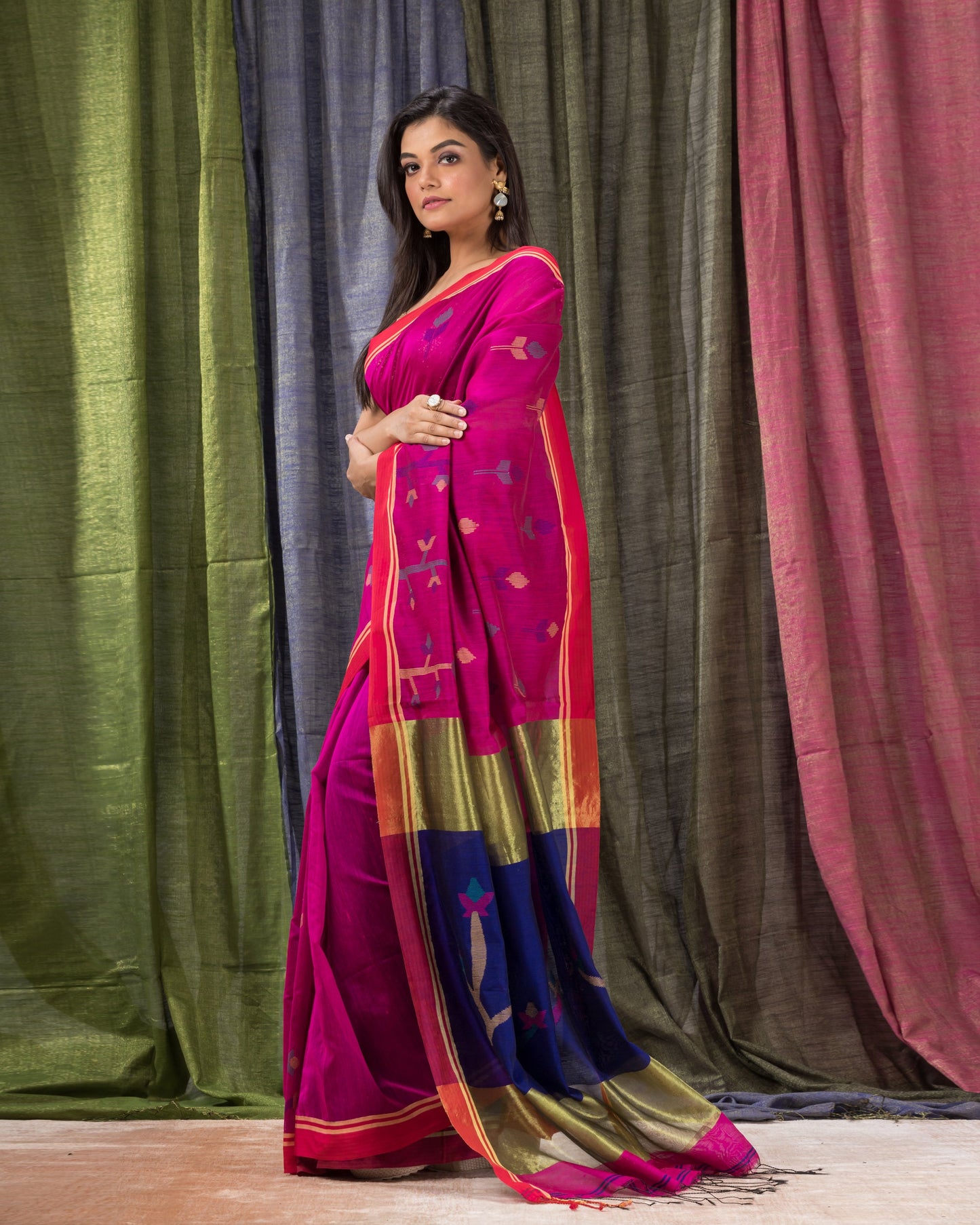 Women's Pink Cotton Blend Handloom Jamdani Saree