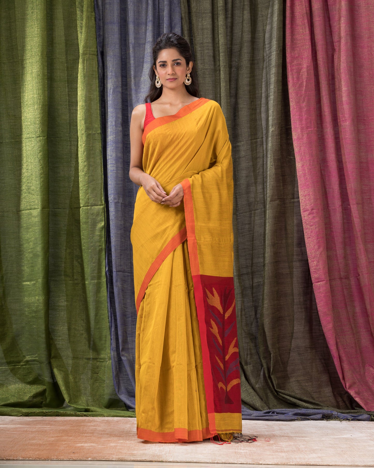 Women's Yellow Cotton Blend Handloom Jamdani Saree