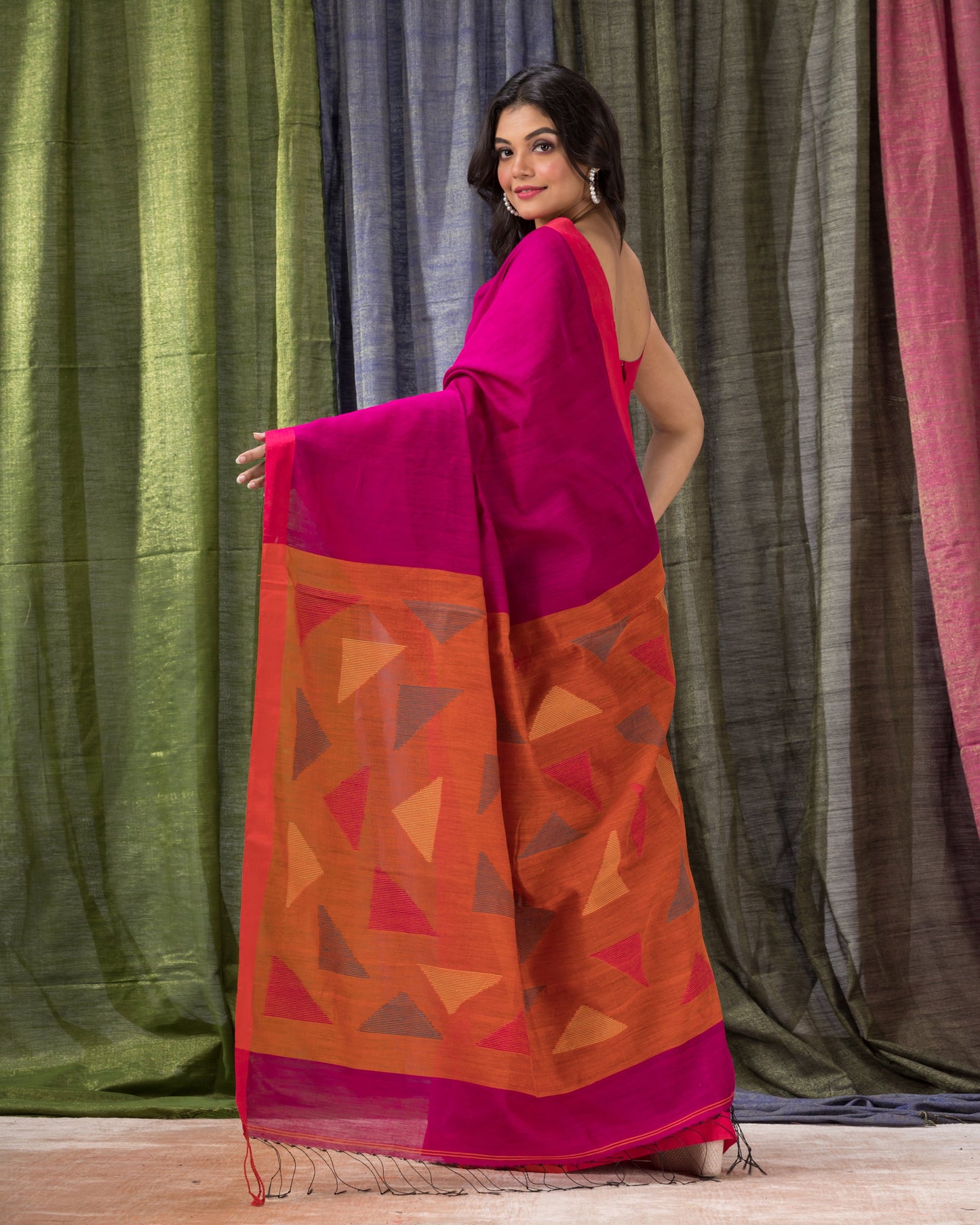 Women's Pink Cotton Blend Handloom Jamdani Saree