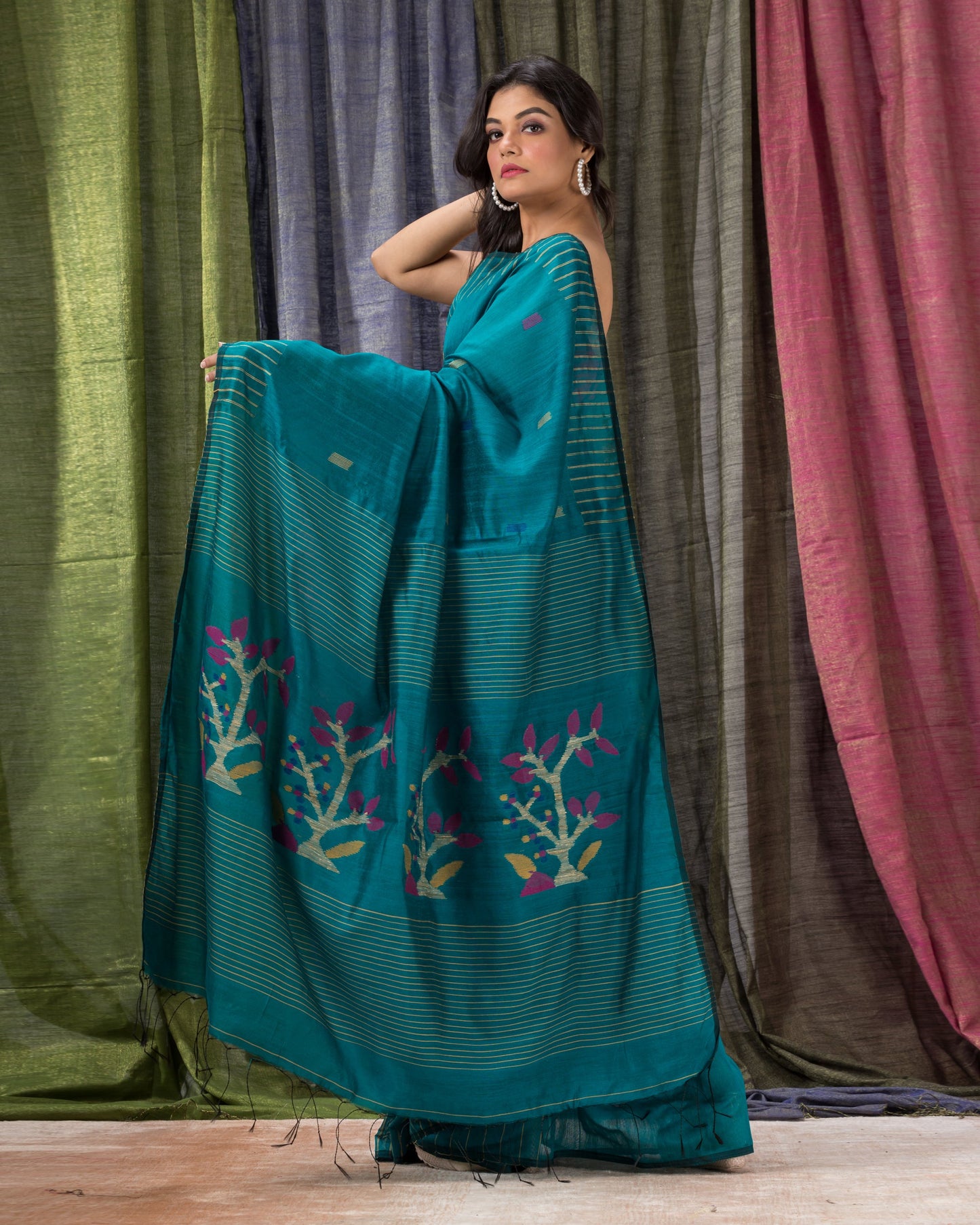 Women's Teal Cotton Blend Handloom Jamdani Saree