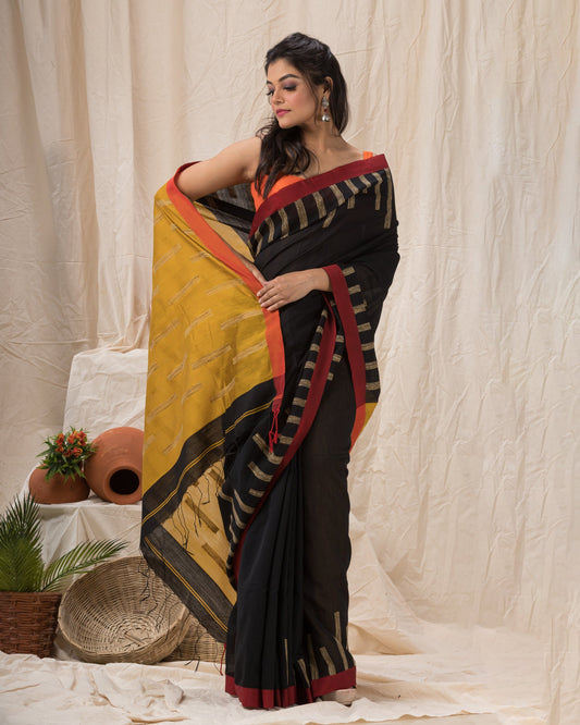 Women's Black Cotton Blend Handloom Jamdani Saree