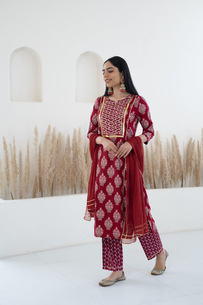 Womenâ€™s Maroon Kurta with pant set by Myshka
