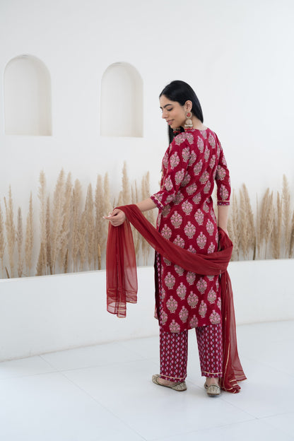Womenâ€™s Maroon Kurta with pant set by Myshka