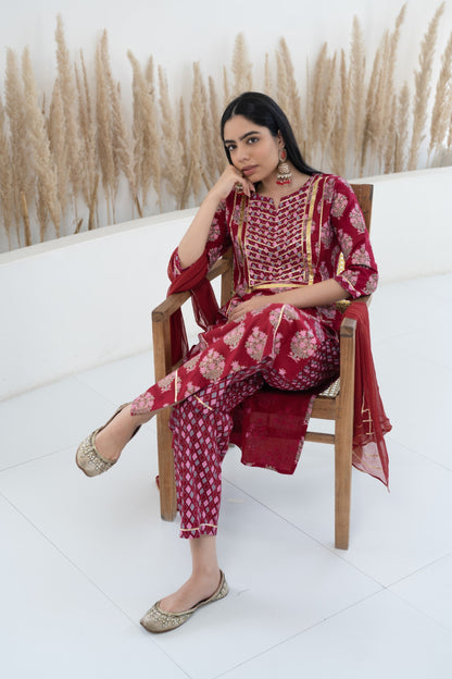 Womenâ€™s Maroon Kurta with pant set by Myshka