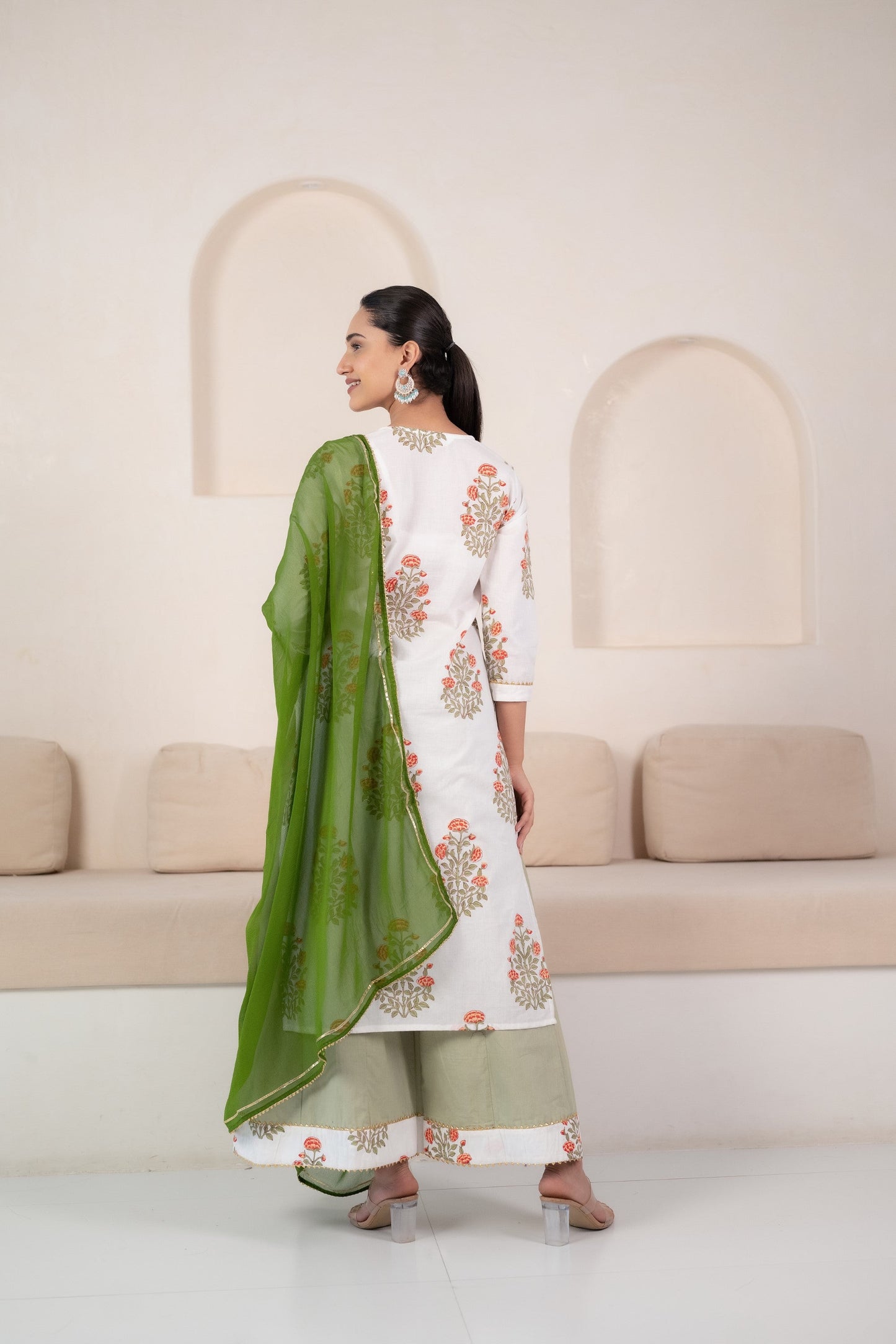 Womenâ€™s White Kurta set with dupatta by Myshka