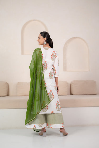 Womenâ€™s White Kurta set with dupatta by Myshka