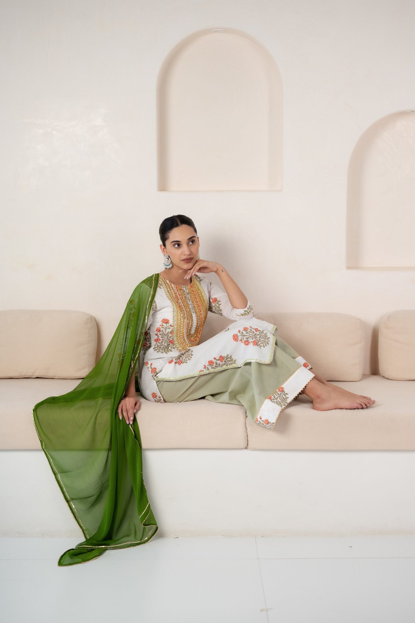 Womenâ€™s White Kurta set with dupatta by Myshka