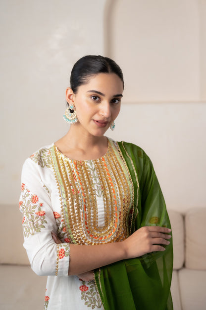 Womenâ€™s White Kurta set with dupatta by Myshka