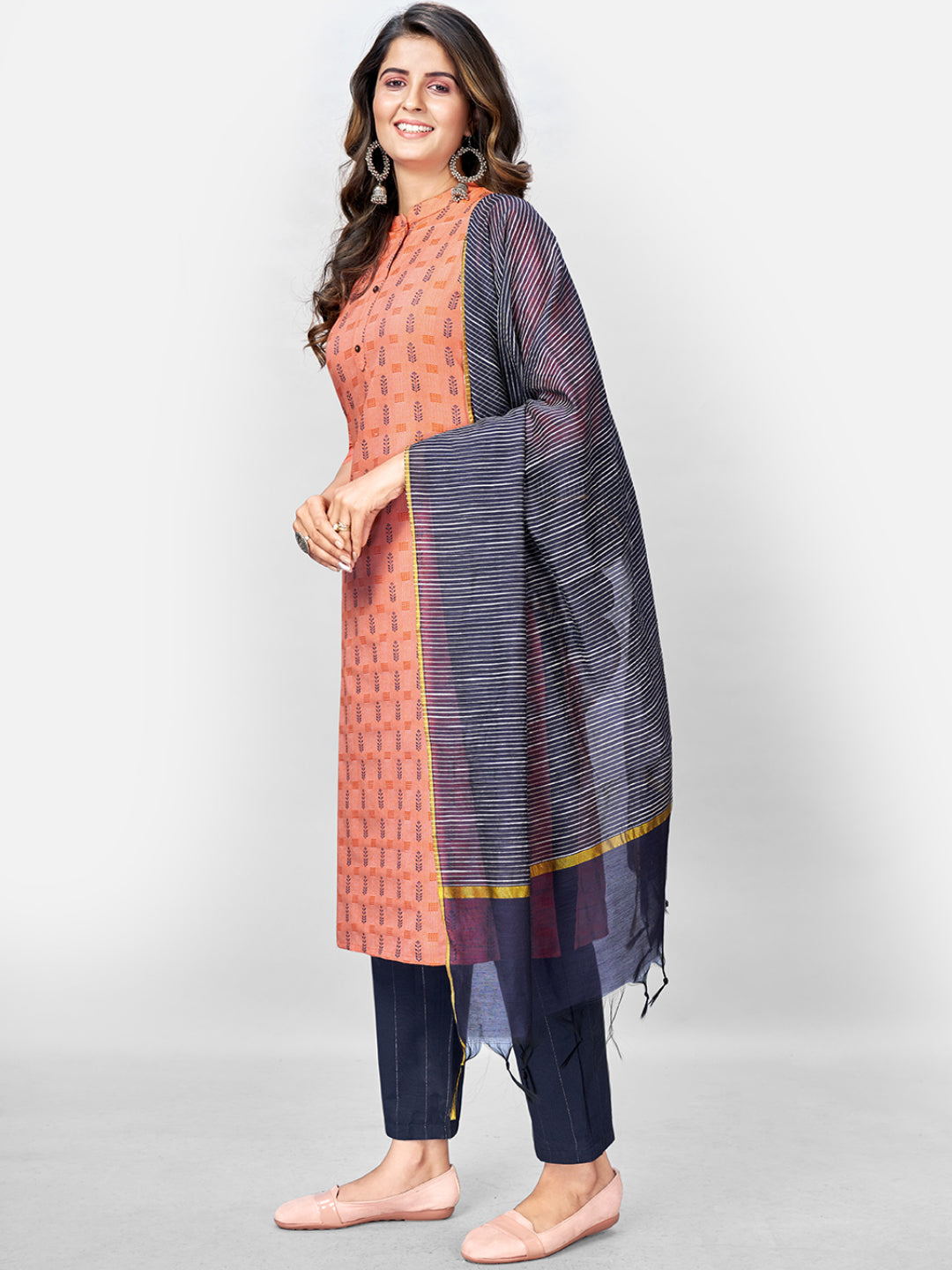 Women's Printed Straight Cotton Peach Kurta Pant With Dupatta (3Pcs Set)