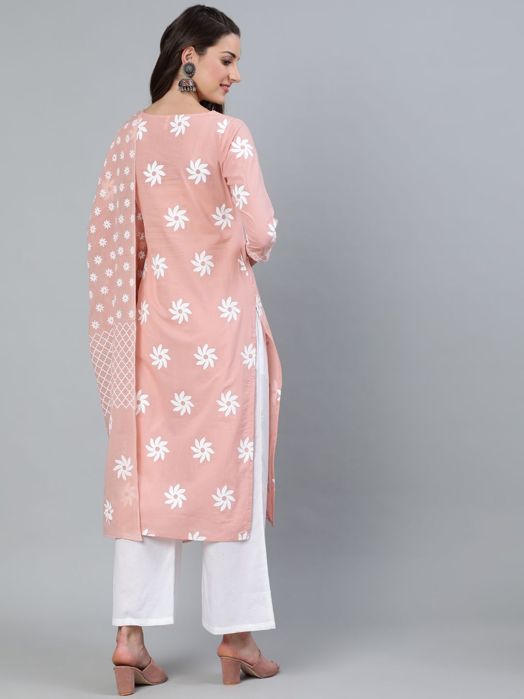 COLOR_Peach