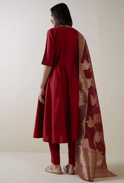 Color_Maroon